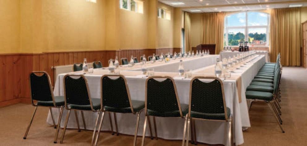 Radisson Hotel Puerto Varas Eksteriør billede U-shaped table