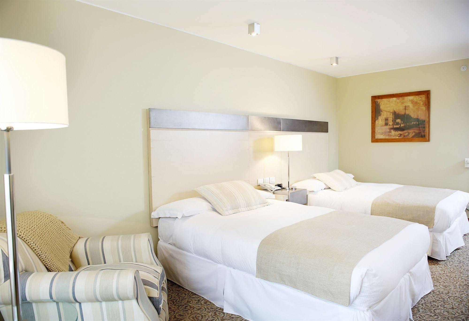 Radisson Hotel Puerto Varas Eksteriør billede A room at the hotel
